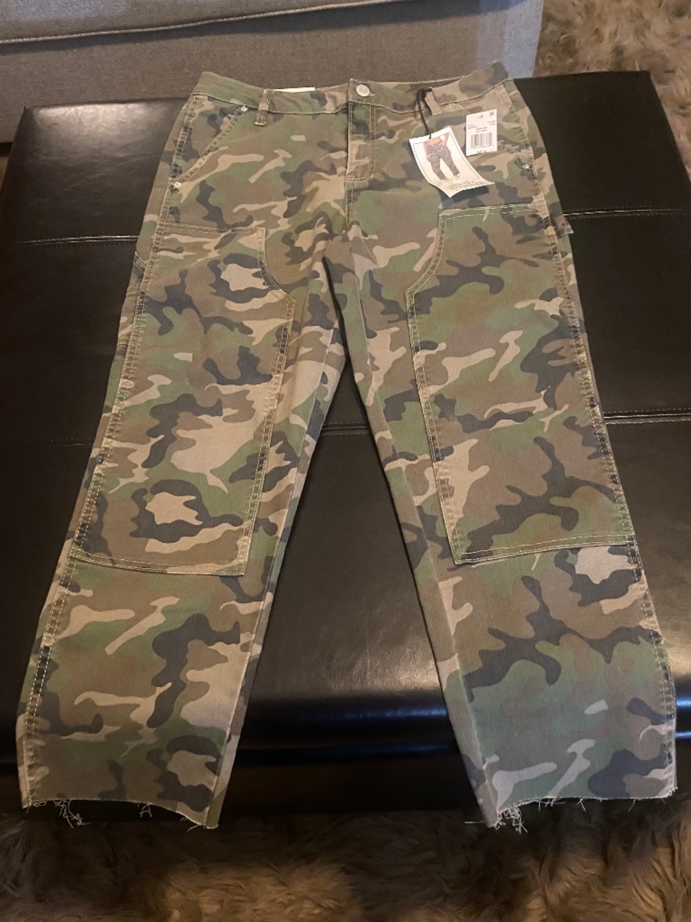 New with tags Vanilla Star camo utility straight leg pants ladies size 10/29